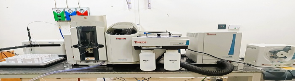 ATOMIC ABSORPTION SPECTROMETER